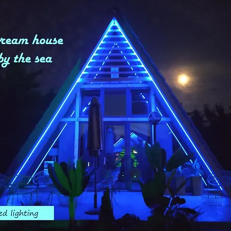 Alpehytte Dream House By The Sea